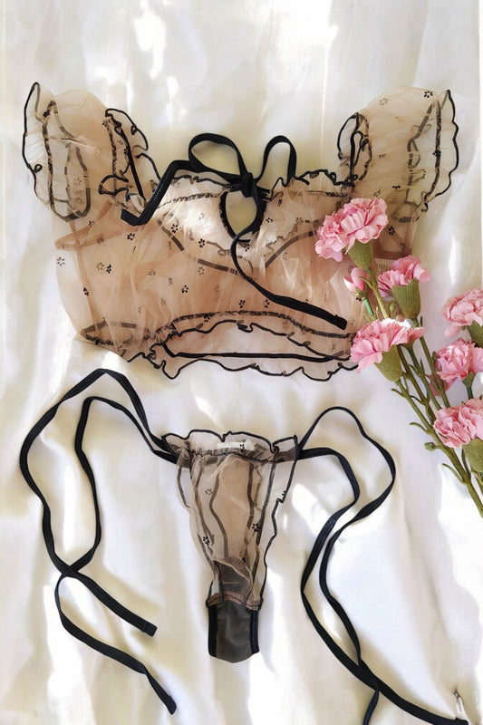Lilith - Transparentes Rüschen-Lingerie-Set